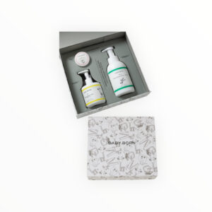 BABY BORN GIFT BOX Jabón cremoso 500 ml + Leche facial y corporal 300 ml + Bálsamo 50 ml